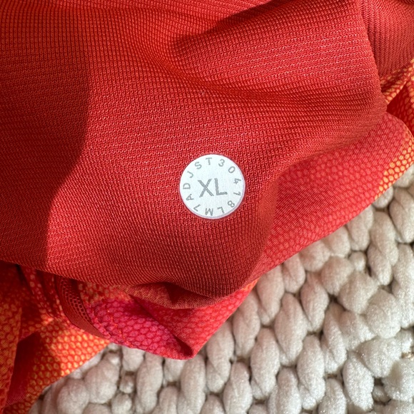 Lululemon shorts - Picture 4 of 4